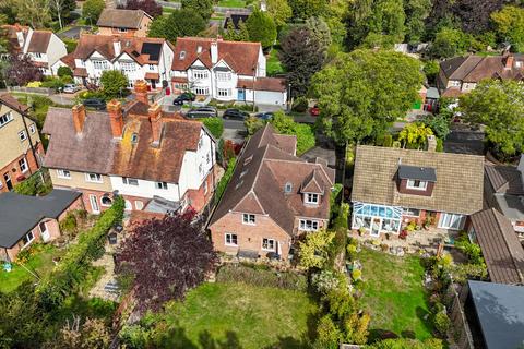 4 bedroom detached house for sale, Oak Tree Road, Reading RG31