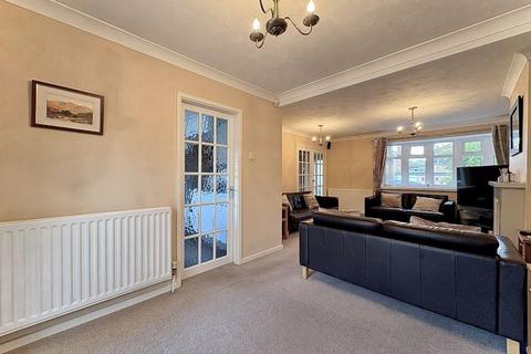 3 bedroom link detached house for sale, Aylesford Close, SEDGLEY, DY3 3QB