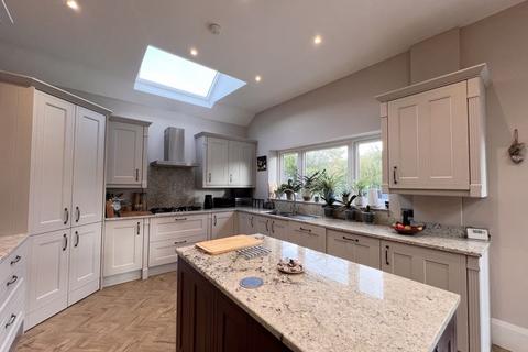 undefined, Golf Open 2026 - Eshe Road North, Blundellsands - Sleeps 8