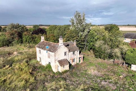 12 bedroom detached house for sale, * FARM HOUSE & TWO BUILDING PLOTS & 3 ACRES* Main Street, Thistleton