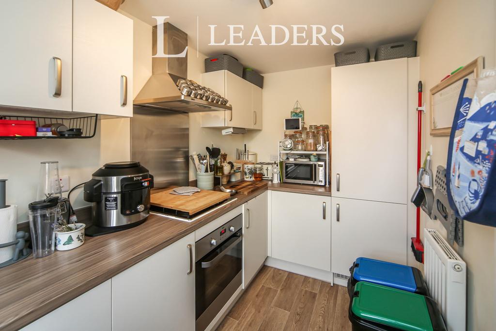 Kitchen 2nd pic