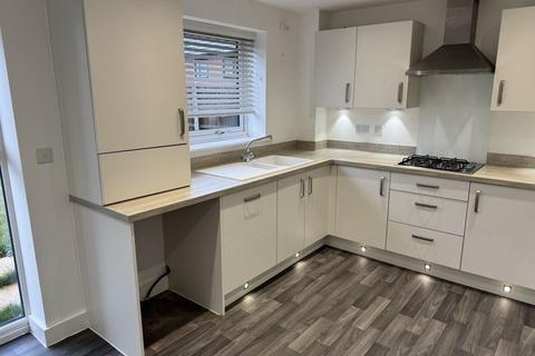 3 bedroom house to rent, York Road, Priorslee, Telford