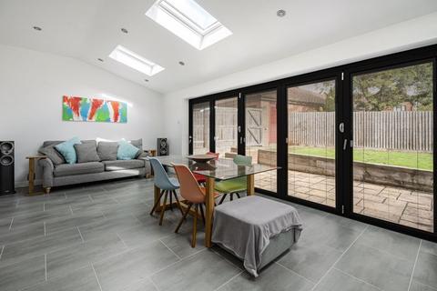 undefined, Cashmere Close, Milton Keynes