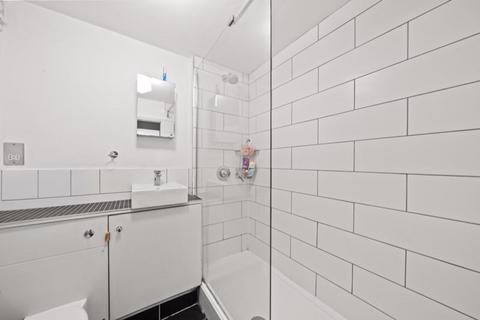 Flat 5, 5 Park Hill, Carshalton, SM5 3RS