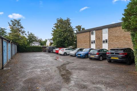 Flat 5, 5 Park Hill, Carshalton, SM5 3RS