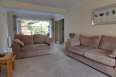 3 Llanvair Close, Ascot, SL5 9HX