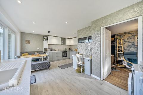undefined, Central Avenue, Corfe Mullen, BH21 3