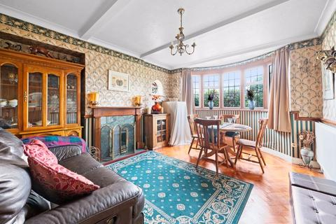 4 bedroom semi-detached house for sale, Bromley Common, Bromley