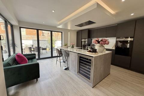 4 bedroom cottage for sale, Watling Street, Little Brickhill MK17