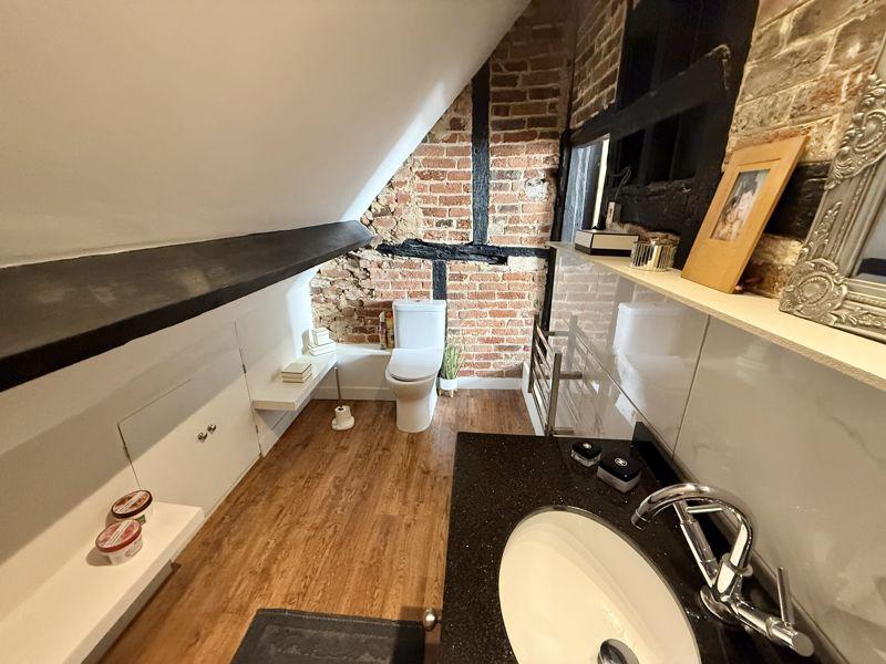 Ensuite