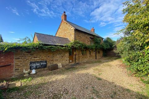 undefined, West End, Bugbrooke NN7
