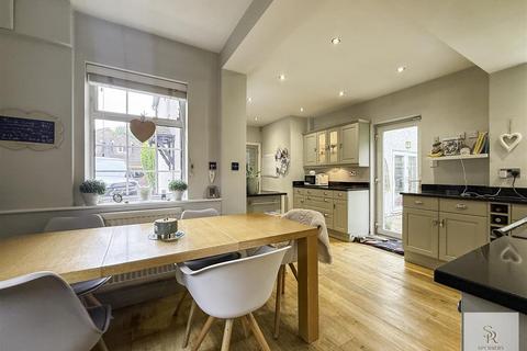 undefined, Rucklers Lane, Kings Langley WD4