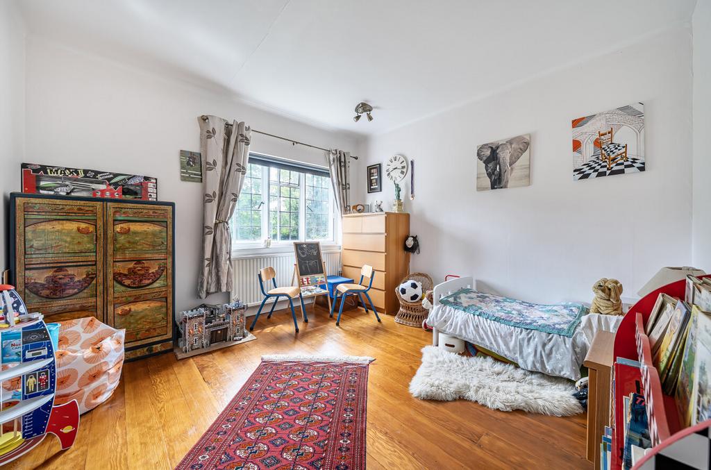 1347318-11-68b5ad...