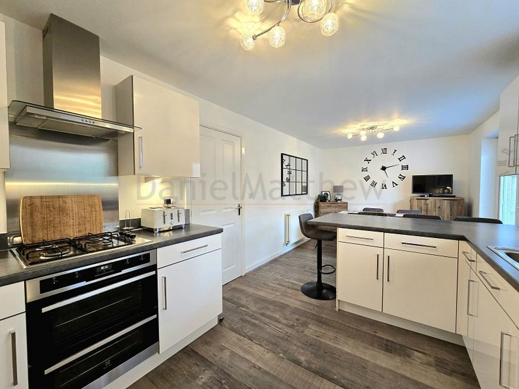 Kitchen / Diner / Family Room