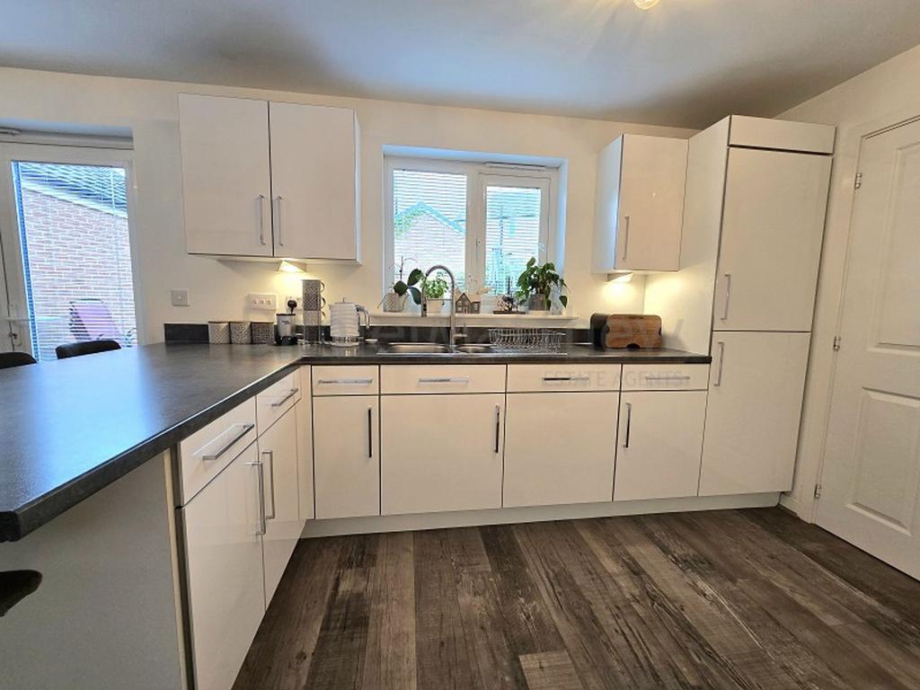 Kitchen / Diner / Family Room