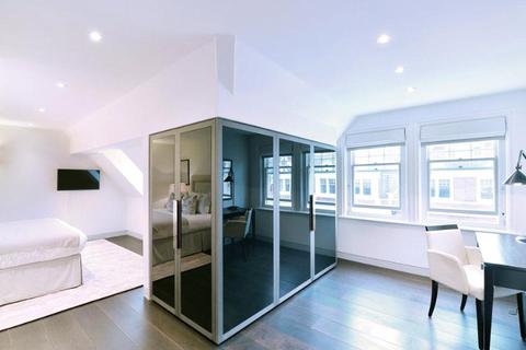 2 bedroom duplex to rent, Duke Street, London W1K