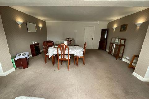 97 Great Cullings, Rush Green, Romford, RM7 0YP