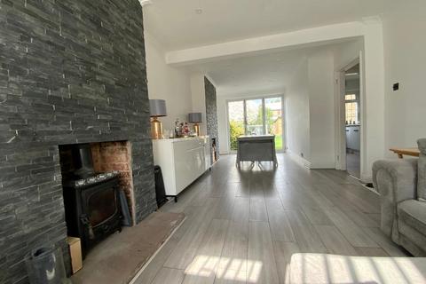 49 Spring Gardens, Hornchurch, RM12 5BG