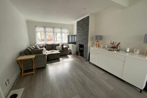 49 Spring Gardens, Hornchurch, RM12 5BG