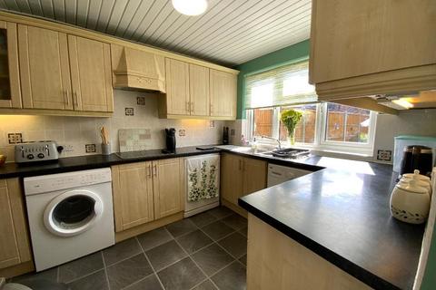 undefined, Elm Park RM12