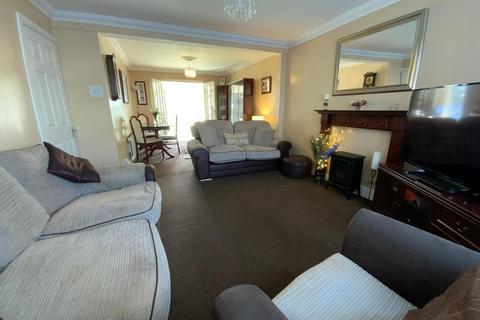 undefined, Elm Park RM12
