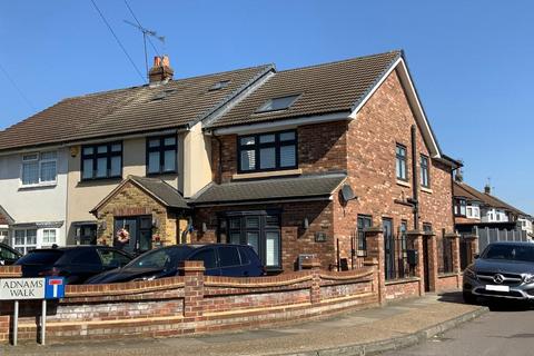 undefined, South Hornchurch RM13