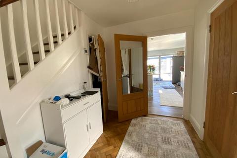 undefined, South Hornchurch RM13