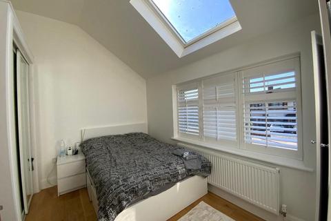 undefined, South Hornchurch RM13
