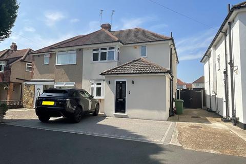 4 bedroom semi-detached house for sale, Hornchurch RM12