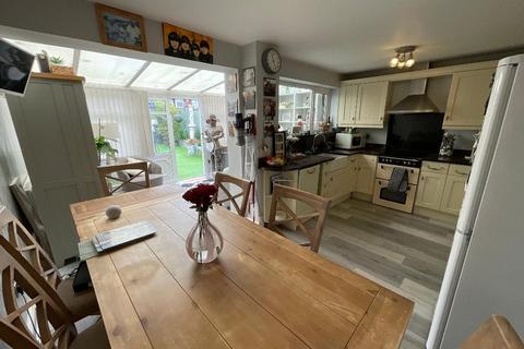 3 bedroom terraced house for sale, Hornchurch RM12