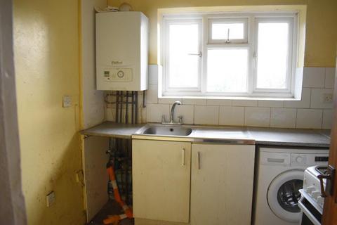 2 bedroom flat for sale, South Hornchurch RM13