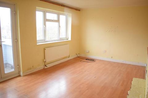 2 bedroom flat for sale, South Hornchurch RM13