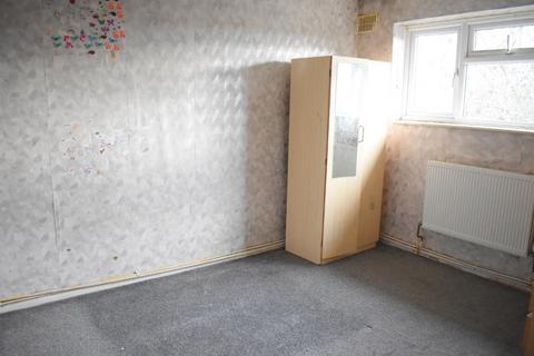 2 bedroom flat for sale, South Hornchurch RM13