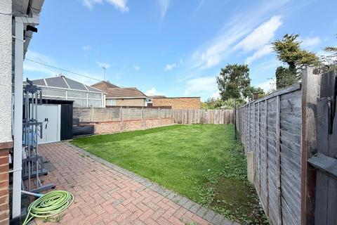 undefined, Laburnum Grove, Warden Hills, Luton, Bedfordshire, LU3 2DW
