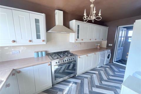 6 Hadrian Road, Brinsworth, Rotherham, S60 5DZ