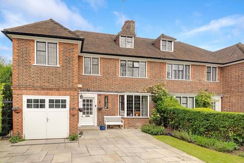 undefined, Milton Close, Hampstead Garden Suburb