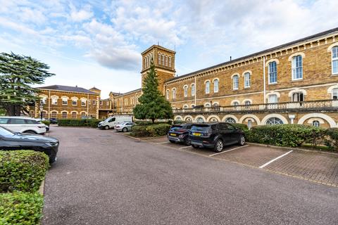 3 bedroom apartment for sale, Royal Drive, London N11