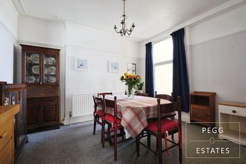 4 bedroom end of terrace house for sale, Windsor Road, Torquay