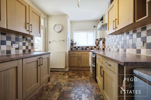 4 bedroom end of terrace house for sale, Windsor Road, Torquay