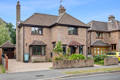 undefined, Ringley Avenue, Horley RH6
