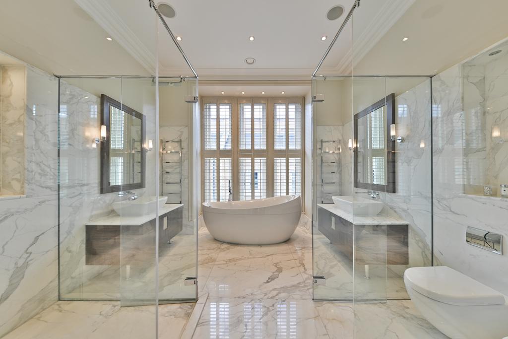 En Suite Bathroom