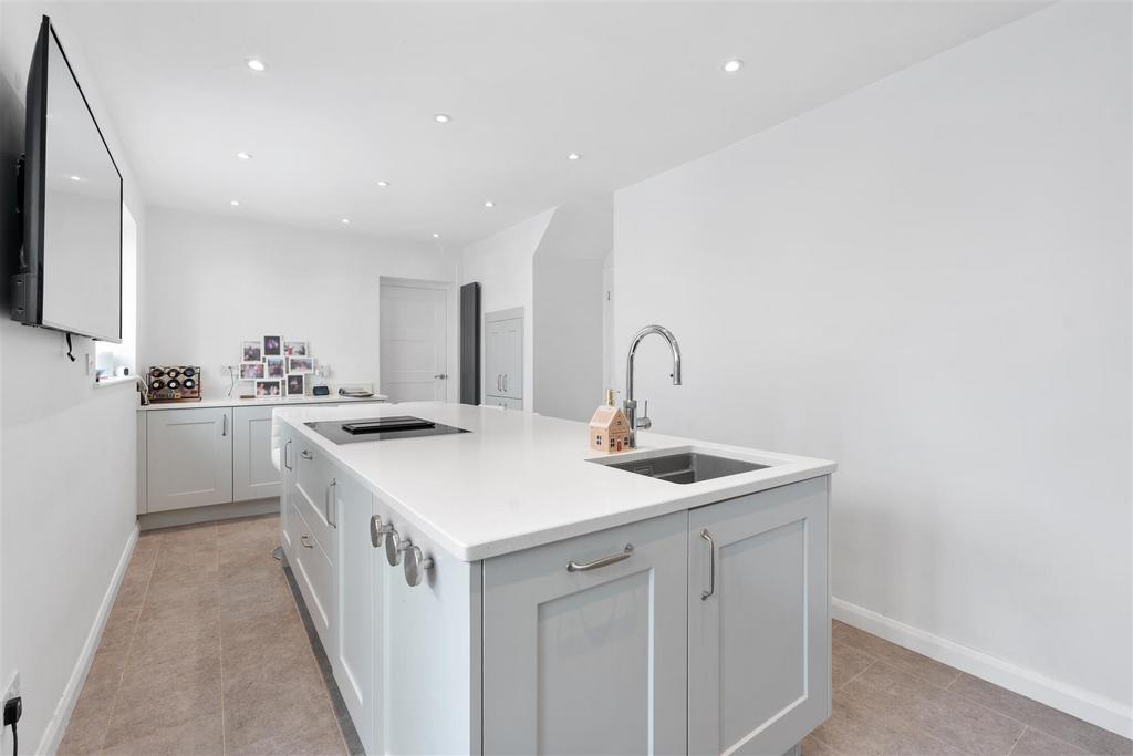 Kitchen / Breakfast Room