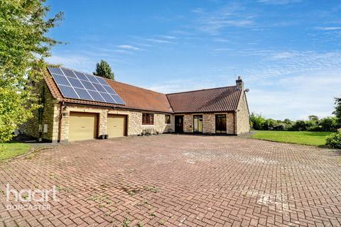 5 bedroom detached bungalow for sale, Brookfield Mews, Arksey, Doncaster