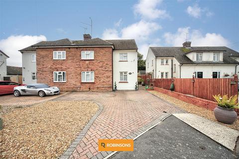 3 bedroom semi-detached house for sale, Beecroft Way, Dunstable