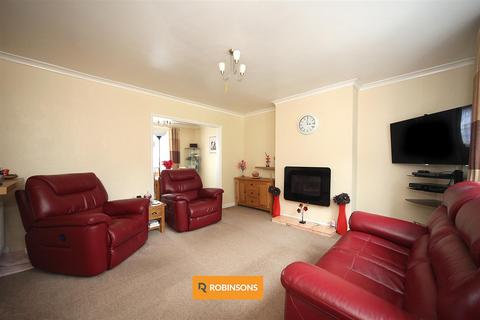 3 bedroom semi-detached house for sale, Beecroft Way, Dunstable