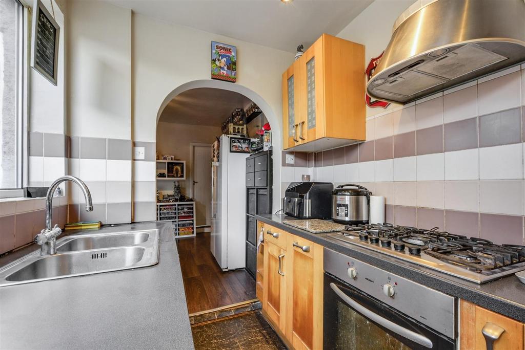 Kitchen 1.jpeg