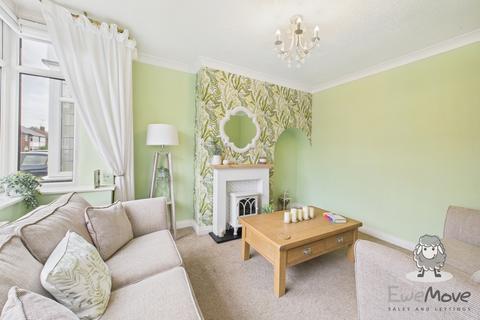 4 bedroom semi-detached house for sale, St. Georges Avenue, Windle, St. Helens, Merseyside, WA10