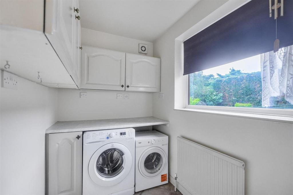 Utility Room 1.jpeg