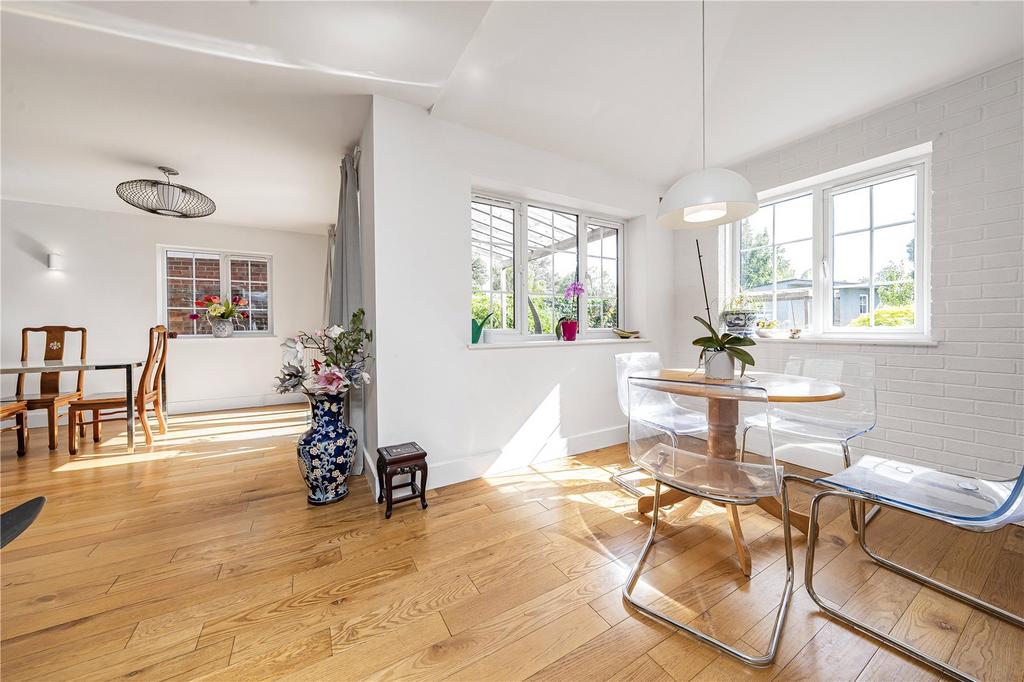 Breakfast Room