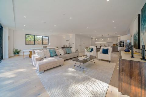 undefined, Mount Ephraim Road, London, SW16